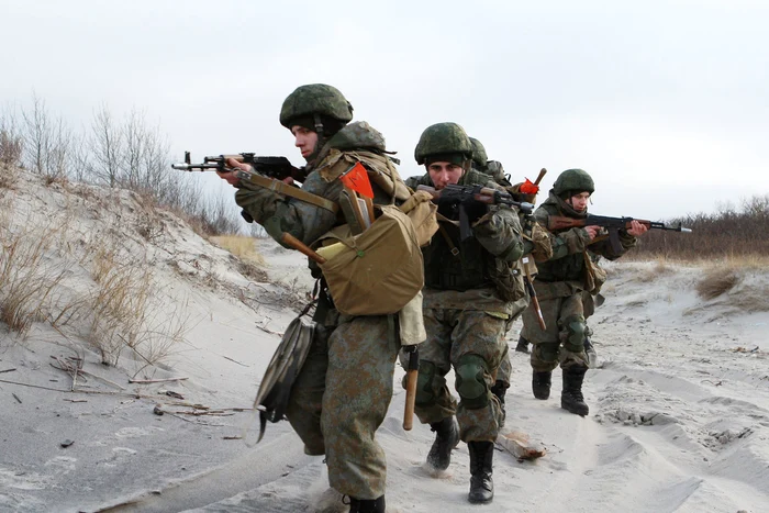 Militarii și funcționarii ruși aflați în Ucraina vor beneficia de o facilitate fiscală 