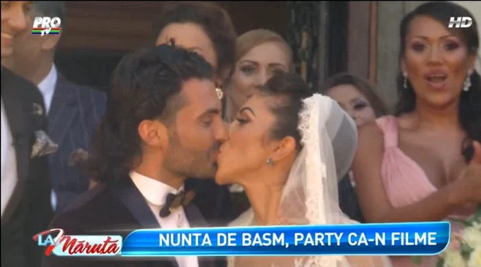 Pepe şi-a sărutat soţia pe treptele bisericii