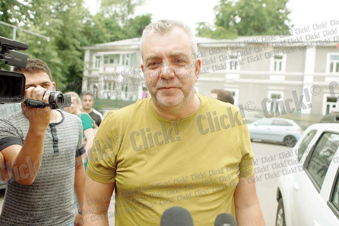 
    Click! a scris pe larg  despre dosarul în care este  implicat Bogdan Rădulescu,  primul soţ al Mihaelei (Fotografii: Click!)  