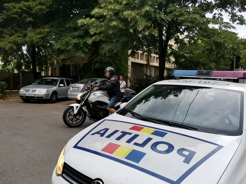 Poliţia l-a reţinut pe individul care a mers peste cumnatul său în casă la primele ore ale dimineţii ca să se răzbune FOTO Arhivă