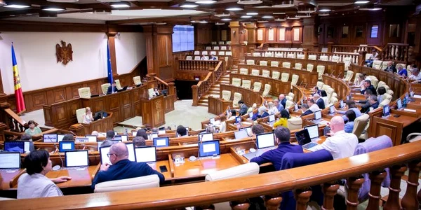 Parlament Chisinau FOTO Multimedia parlament md jpeg