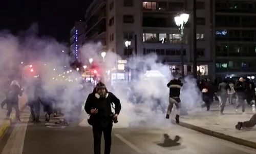 proteste in Atena CAPTURA jpg