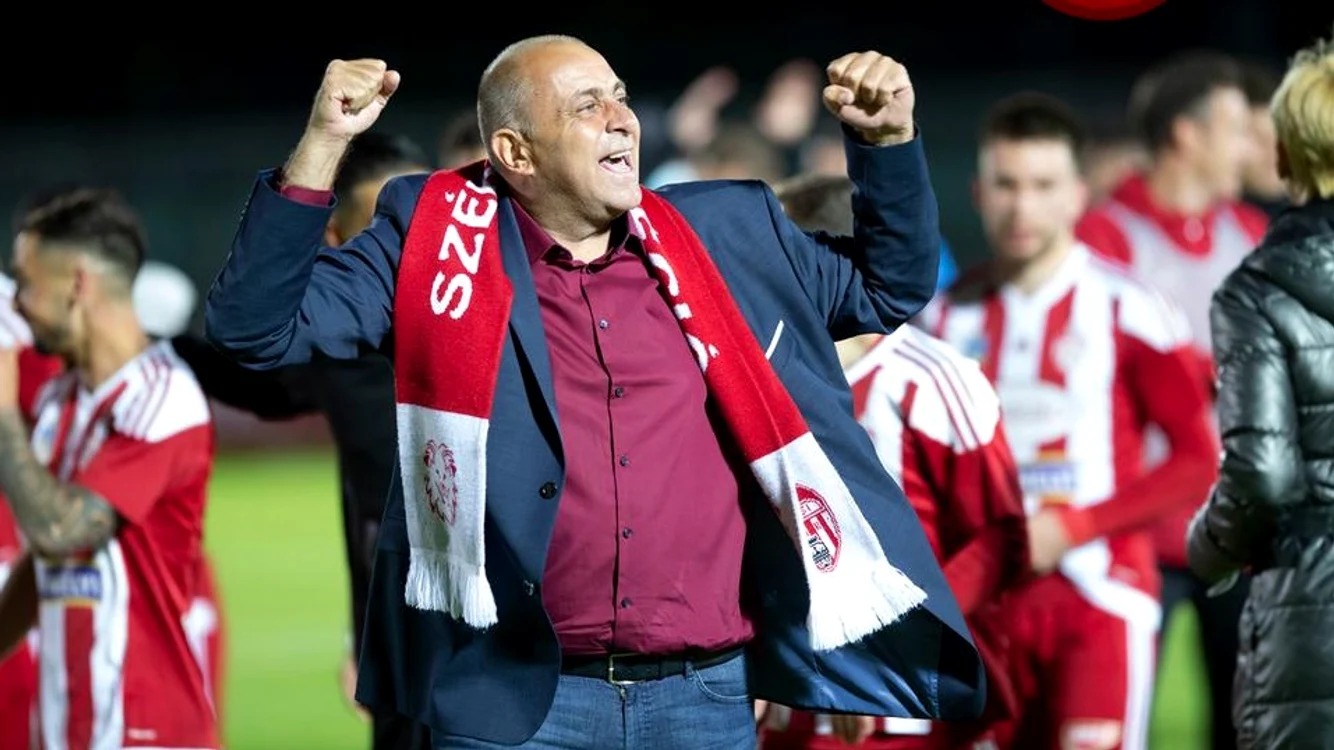 Patronul Laszlo Dioszegi, fericit la finalul partidei. Foto Sportpictures