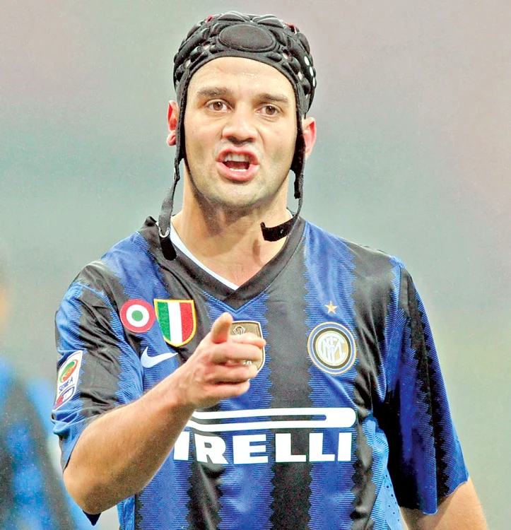 
    Chivu  