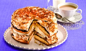 tort cu vanilie si nuci jpeg