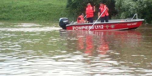 Cautari pe raul Câlniştea FOTO ISU Teleorman