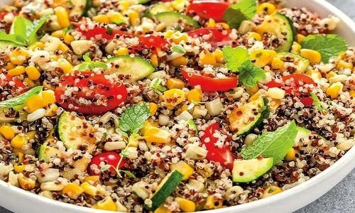 salata calda de qinoua jpg