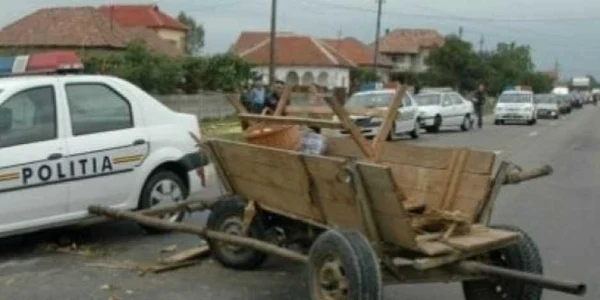 Căruța a fost lovită de o autoutilitară