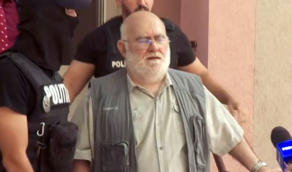 Profesorul Alfred Bulai a fost reținut în urma perchezițiilor. Ce acuzații i se aduc