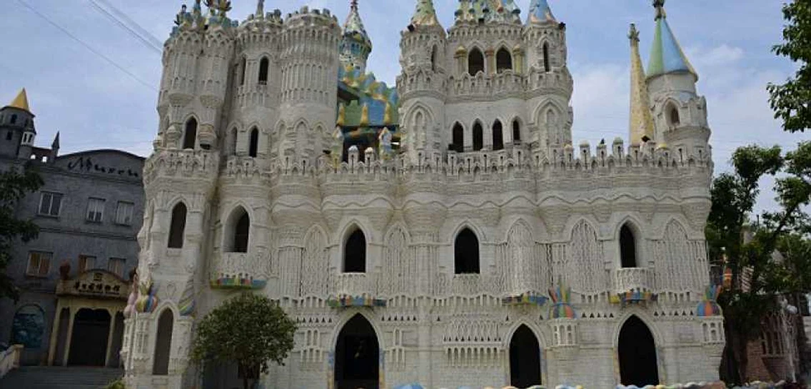 castele China