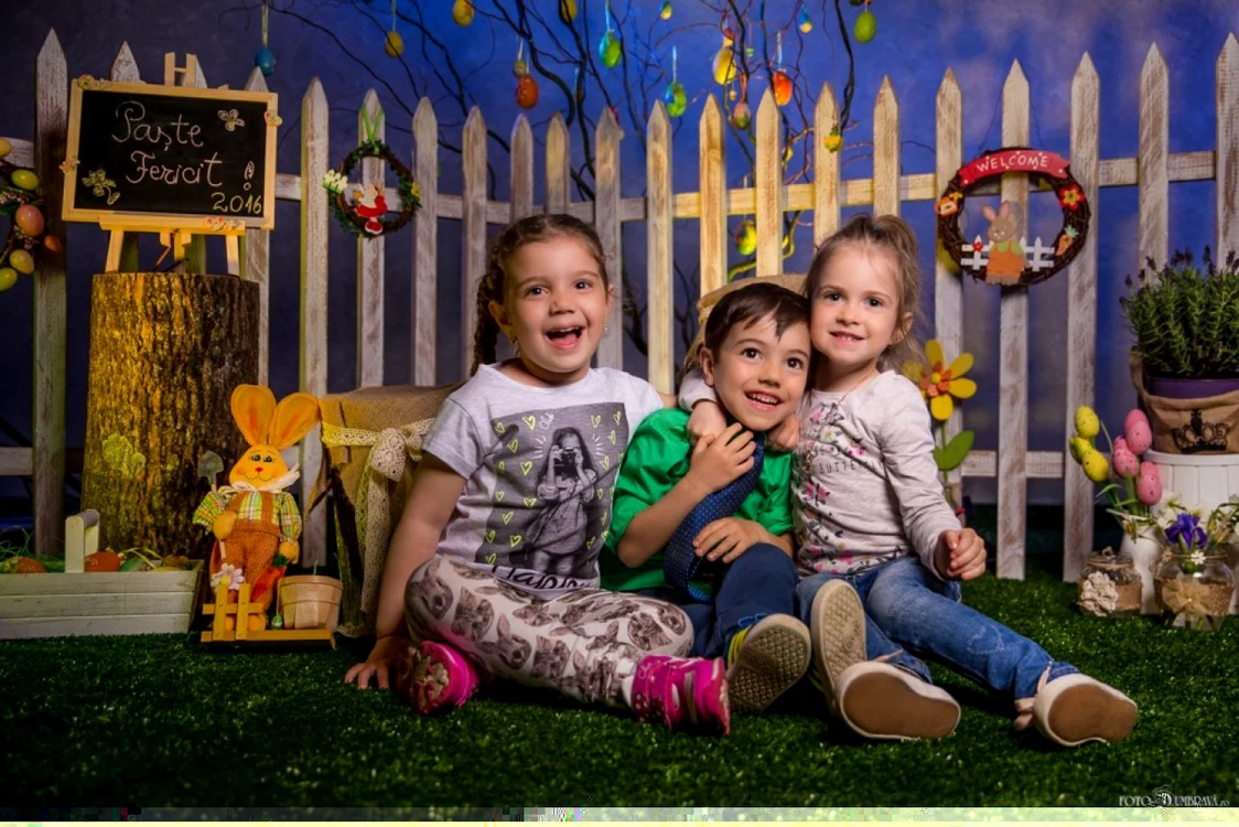 O şedinţă foto vă oferă 20 de fotografii digitale, durează o jumătate de oră şi costă 250 de lei