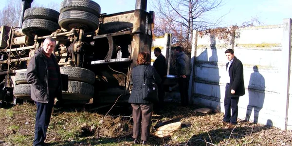 Inspectorii ITM verifică condiţiile în care s-a produs accidentul de muncă