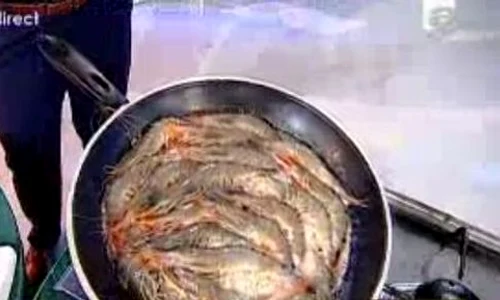 Marcel Toader a arătat telespectatorilor că este un bucătar foarte bun  (captură Antena 1) jpeg
