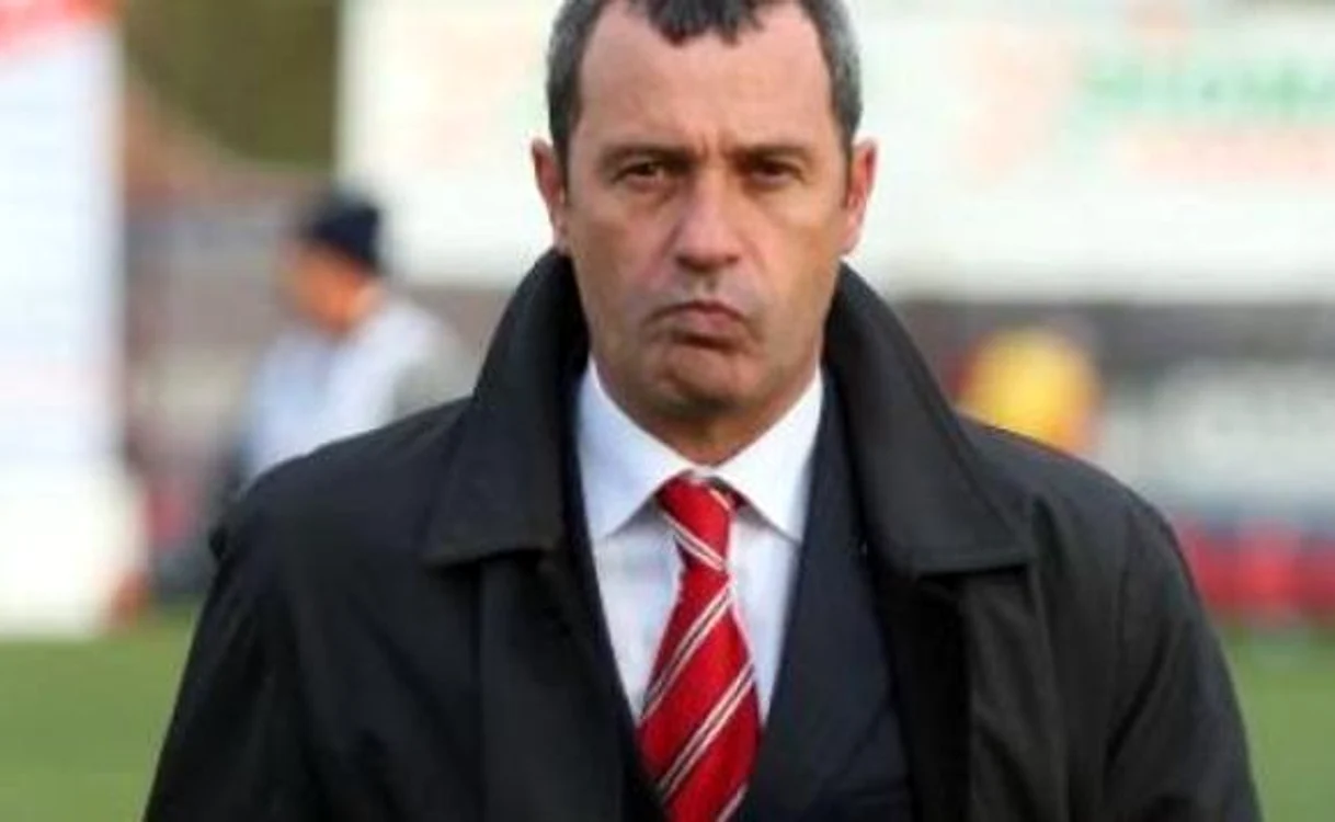 
    Mircea Rednic, antrenorul lui MouscronFoto Click!  