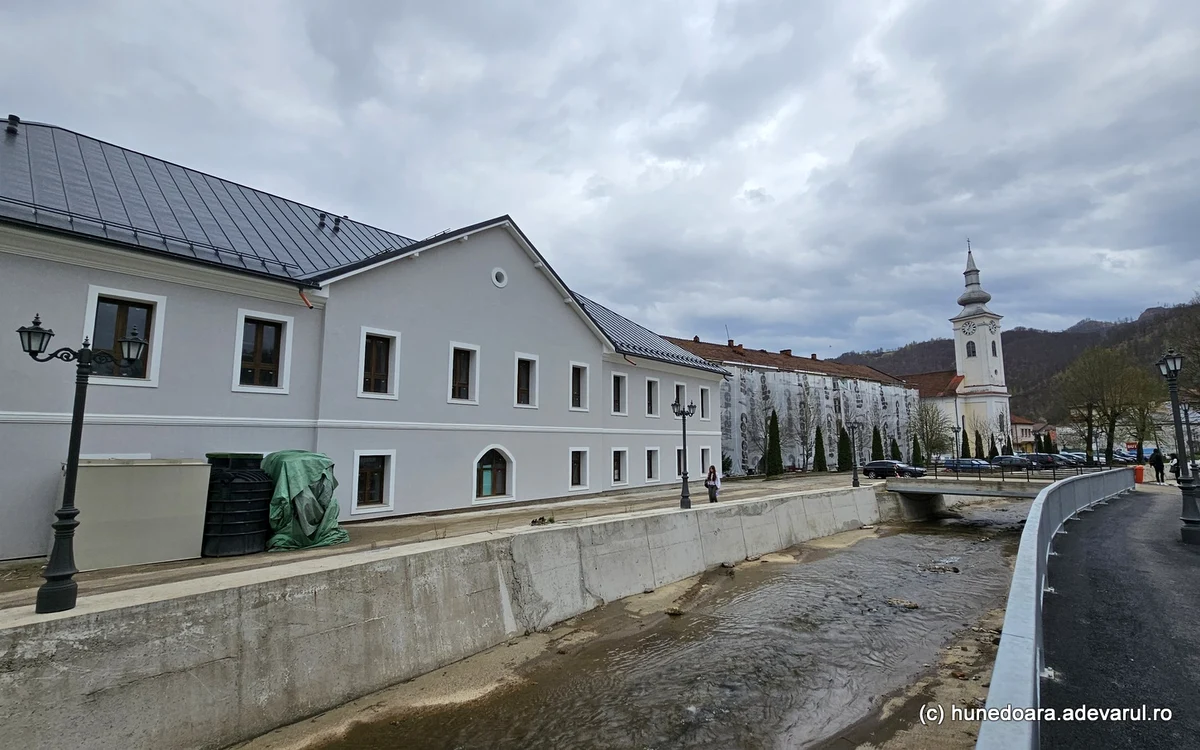 Vechiul spital din Zlatna. Foto: Daniel Guță. ADEVĂRUL