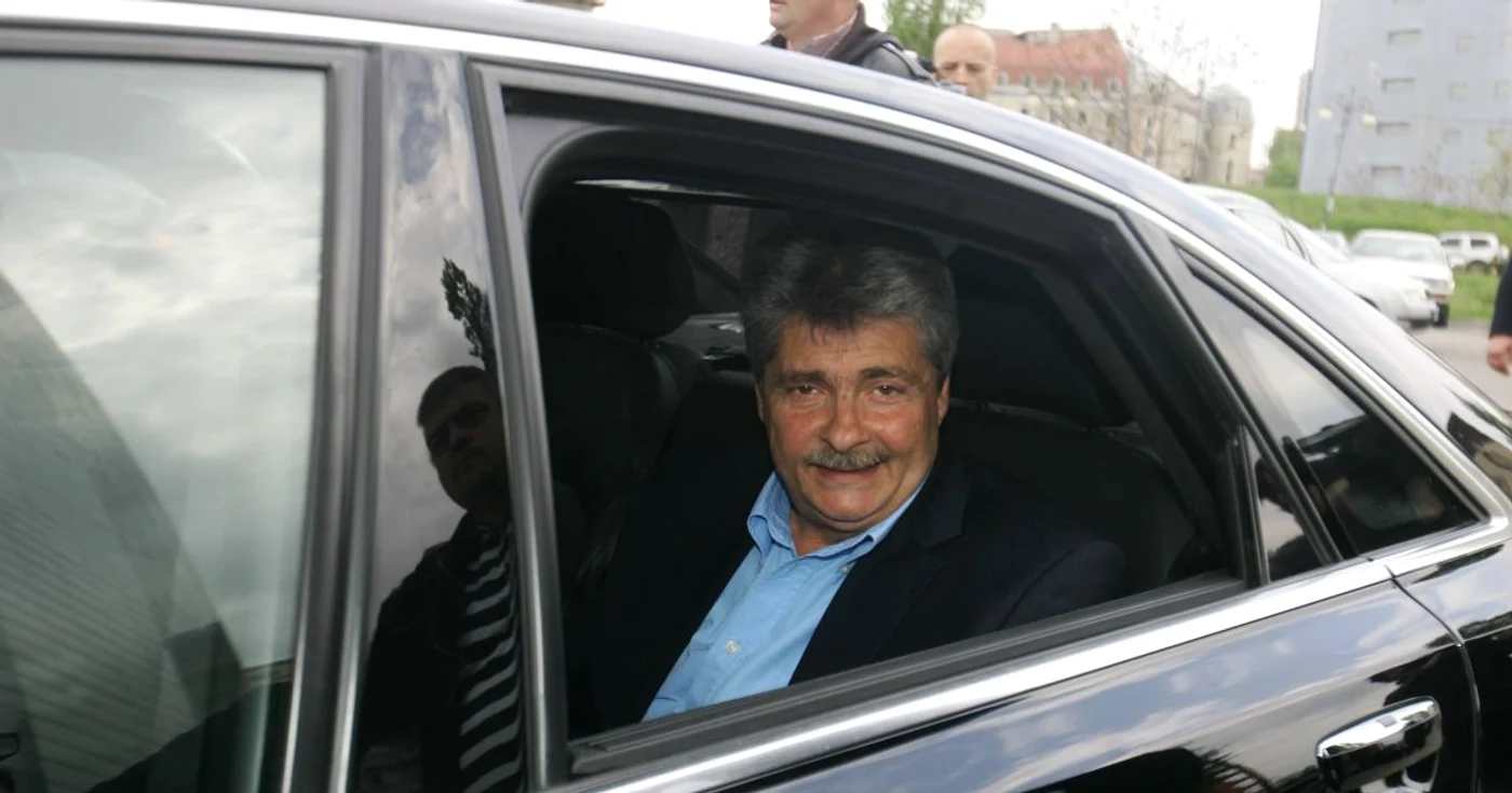 Sorin Ovidiu Vîntu a rămas fără permis   FOTO: Capital
