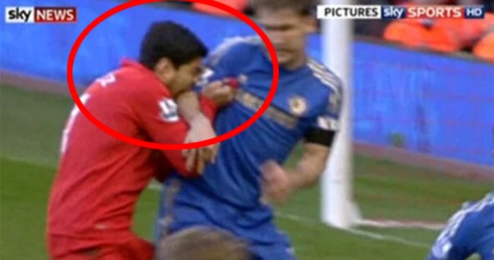 Suarez l-a muşcat pe Ivanovici