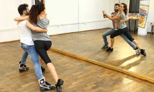 mihaela radulescu danseaza pentru un caz umanitar vineri de la 20 30 la dansez pentru tine jpeg