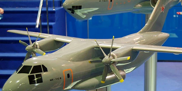 avion iliusin Il-112