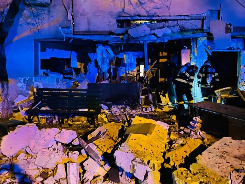 O butelie a explodat într-o locuință din Buftea. Sunt patru victime. Imobilul se poate prăbuși în orice moment