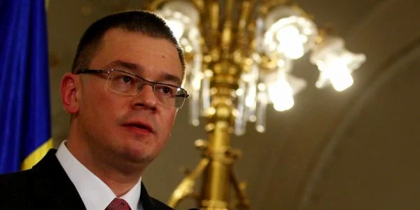 Mihai Răzvan Ungureanu, premierul României