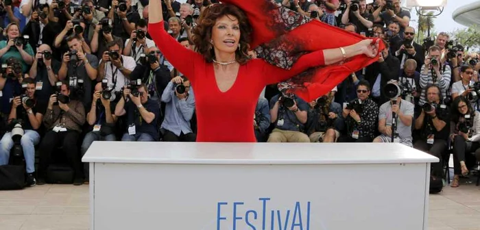 La 79 de ani, Sophia Loren este o apariţie fascinantă FOTOGRAFII Wire Photos/Reuters