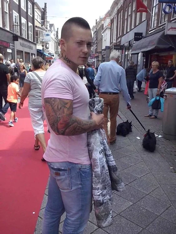 Tânărul este foarte activ pe pagina de socializare