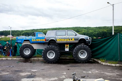 monster truck bistrita 1