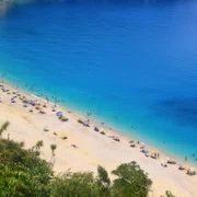turisti plaja jpg FOTO Pixabay