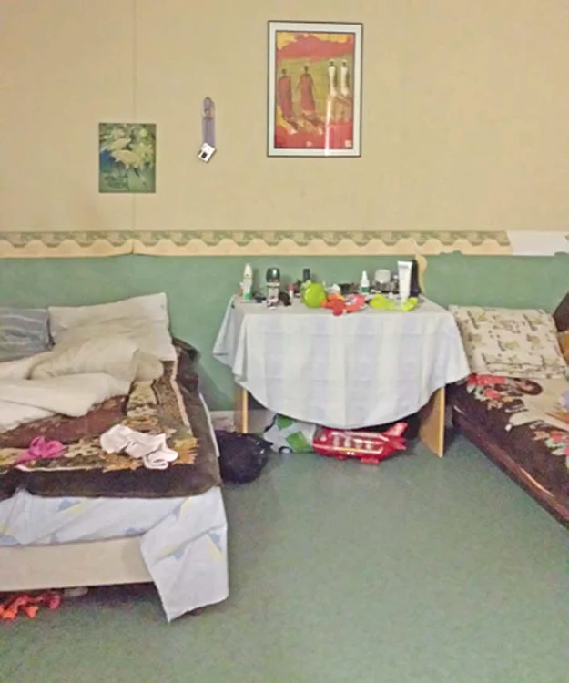 Aici mănâncă şi dorm peste 20 de suflete