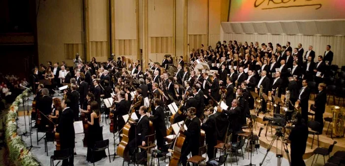 Corul Filarmonicii „George Enescu“ a concertat sub bagheta dirijorului Daniel Barenboim în a doua zi a festivalului FOTO: Arhiva Festivalului „George Enescu“