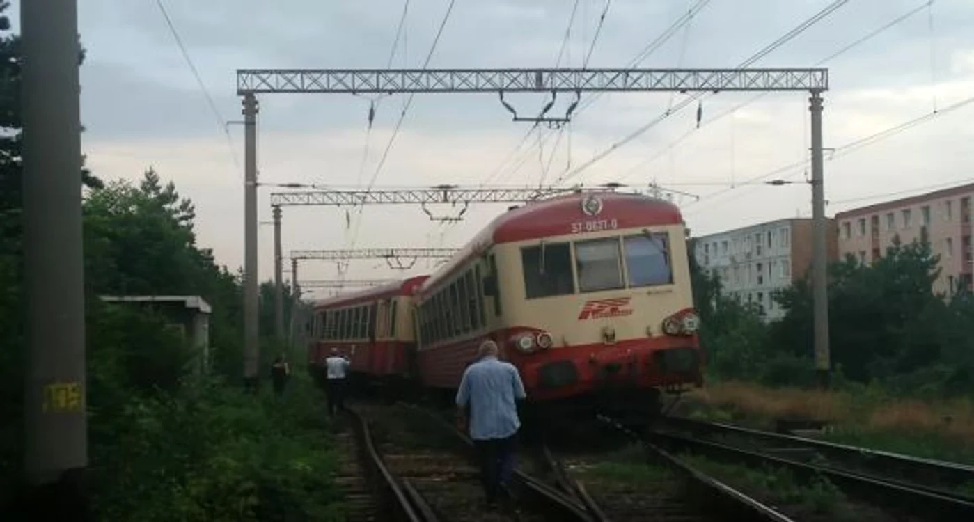 
    Accidentul nu s-a soldat cu victime, însă traficul feroviar este blocatFoto: captură video Youtube  