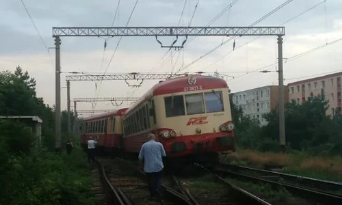 tren deraiat jpeg