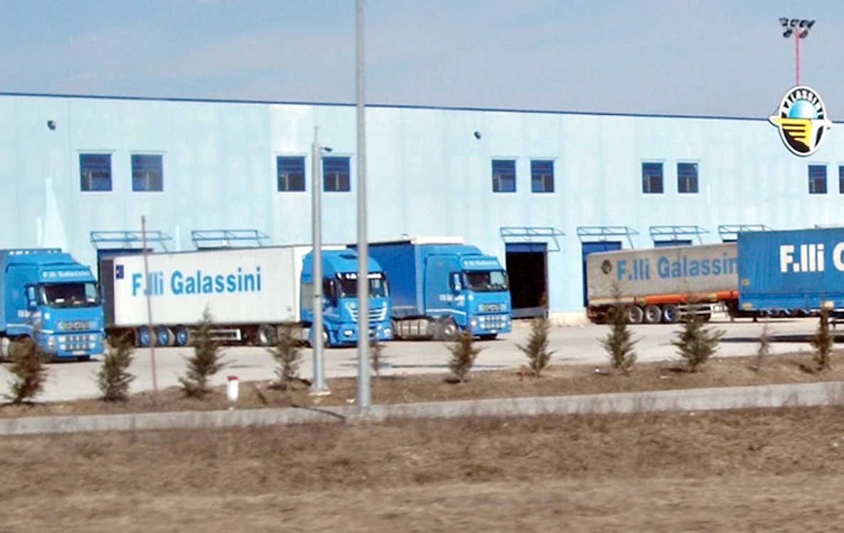 Aproape 20 de tone de carne adusă  din Anglia a fost pusă sub sechestru  la depozitele Glassini din Oradea