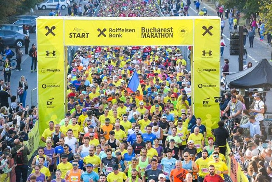 16.000 de alergători la cea de-a 16-a ediție a Bucharest Marathon. Cine sunt câștigătorii    