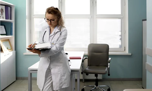 Medic foto Freepik com jpg