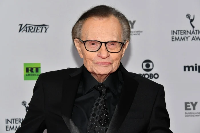 Larry King este unul dintre cei mai cunoscuţi şi apreciaţi realizatori de radio şi de televiziune din America FOTO Guliver/Getty Images