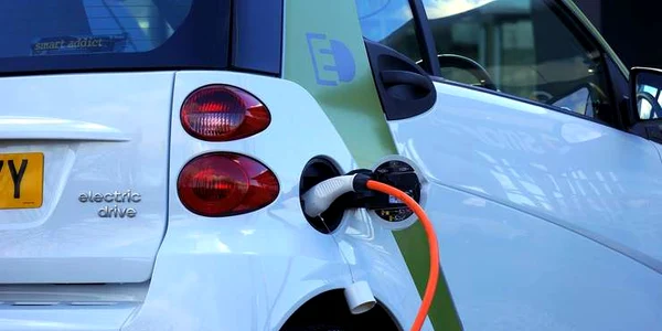masina electrica la incarcat jpeg