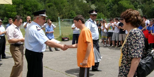 Concurs pentru micii pompieri