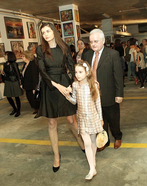 Velea n-a uitat să scoată câinele afară