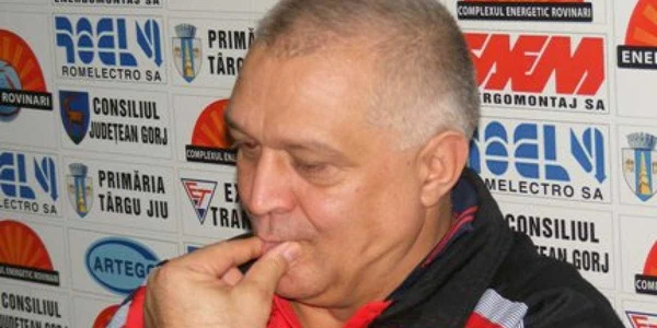 Vasile Stângă nu a putut fi prezent la reunirea echipei sale 