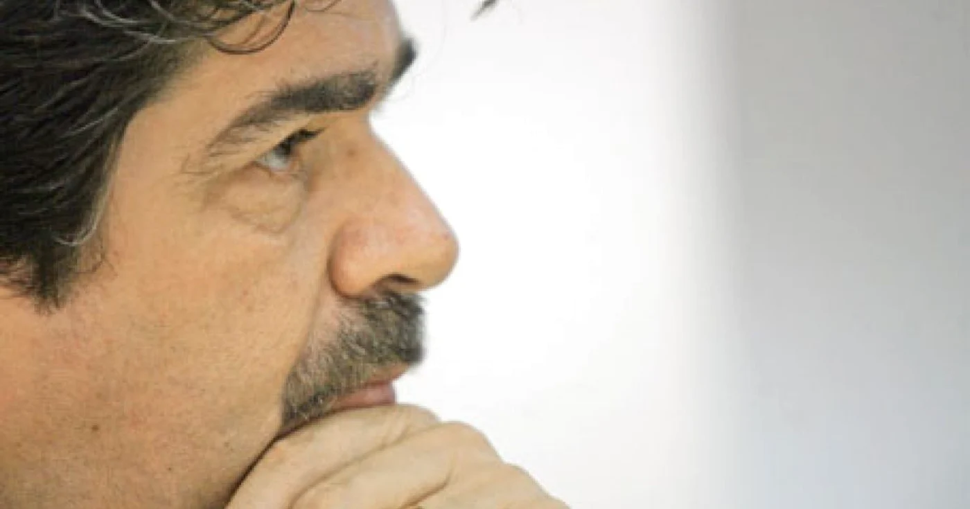 Scriitorul Radu Paraschivescu este un susţinător al cărţilor în format digital