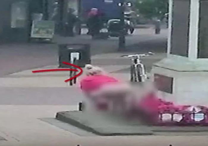 
    Poliția din Essex a confirmat că a avut mai multe sesizări cu o noapte înainte cu privire la comportamentul deviant al unor localnici „rupți” de băuturăFoto: Youtube  