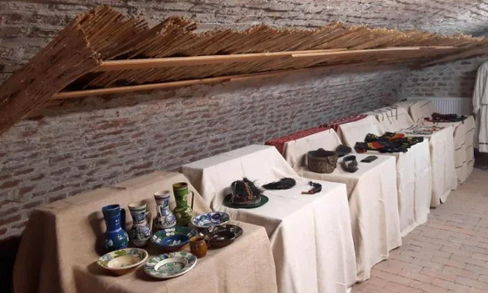 Vernisajul expoziției „Sărbătoarea Paștilor – ieri și azi. Podoabe din costumul de sărbătoare cumpărate din târgul de la Zalău”