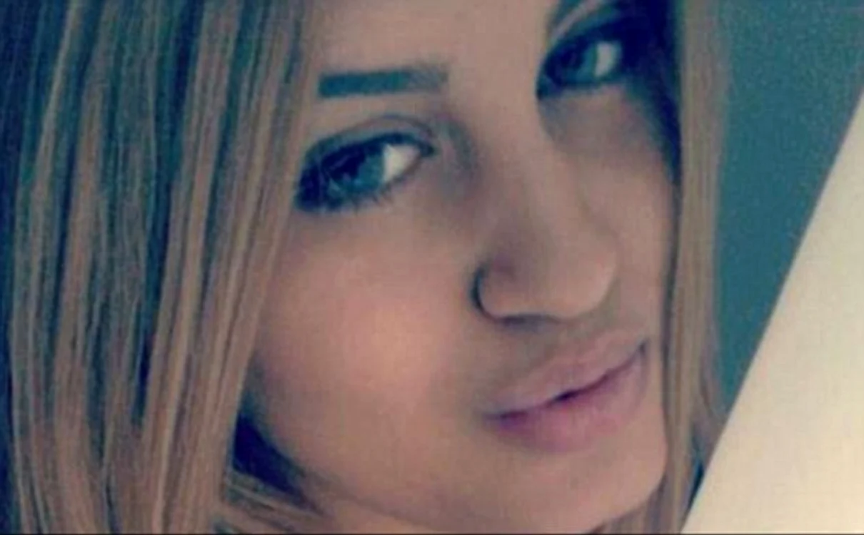 
    Alexandra Mezher lucra singură pe tură, la un centru de refugiaţi minoriFoto: Arhiva personală  