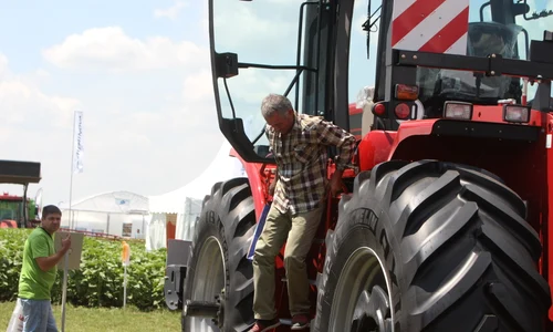 tractor jpeg