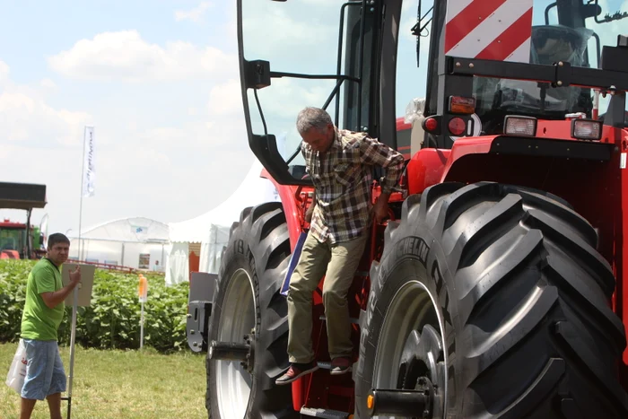 
    Tractoarele performante se vând cu cel puțin 300.000 de euro  