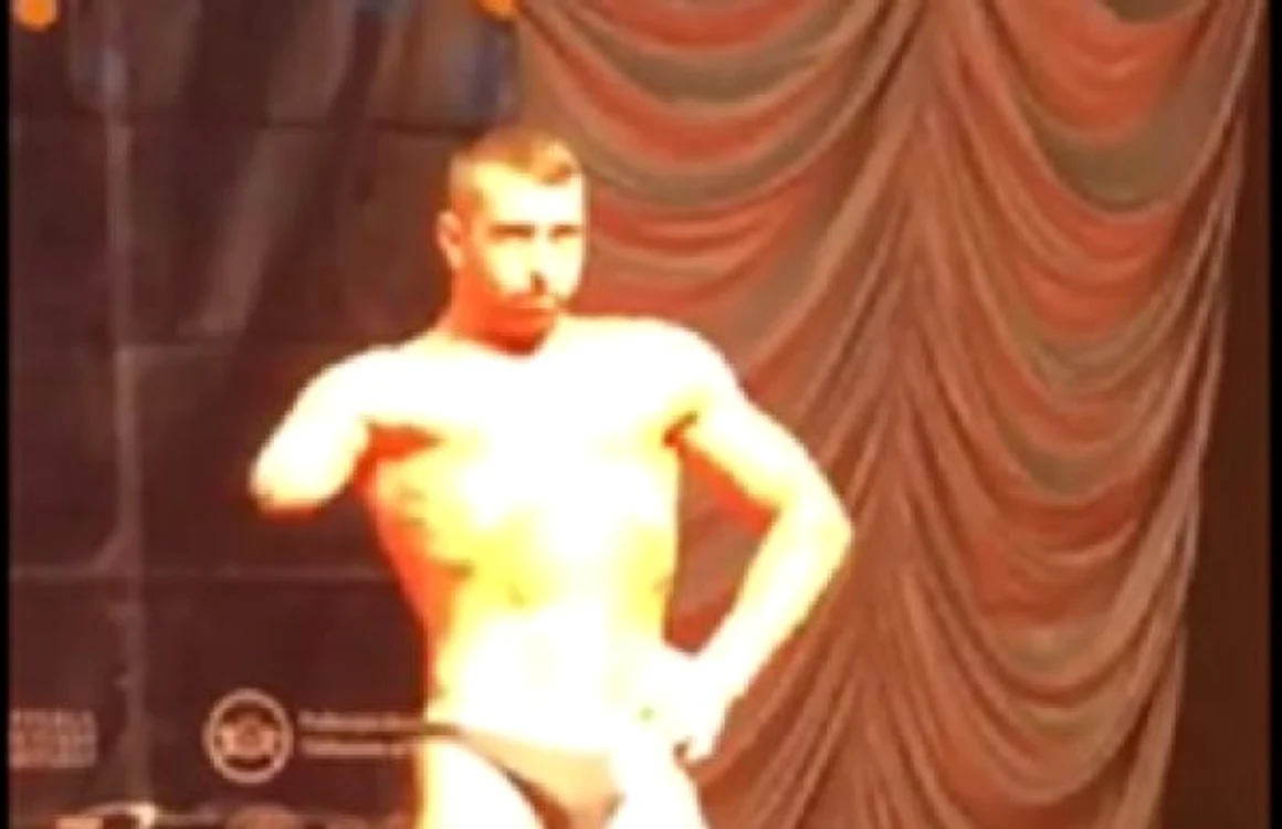 Tânărul a concurat la categoria rezervată persoanelor cu dizabilităţi