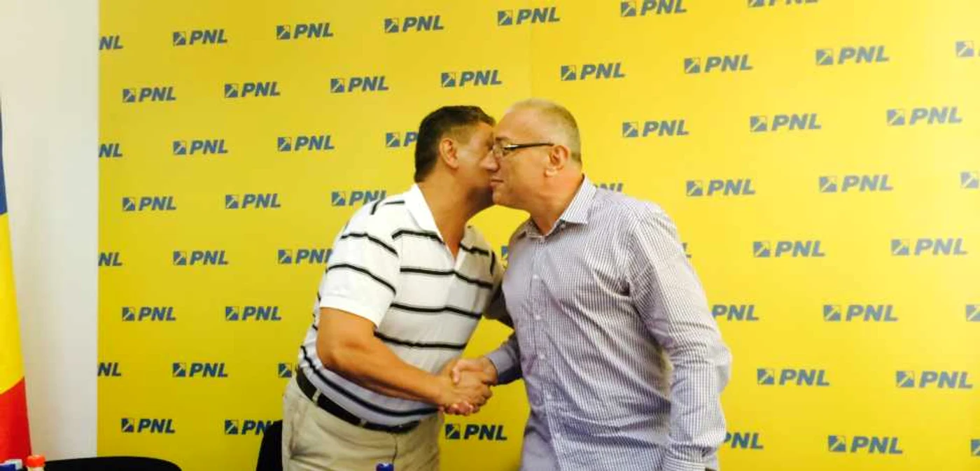 Teodor Niţulescu (PDL) şi Marin Almăjanu (PNL)