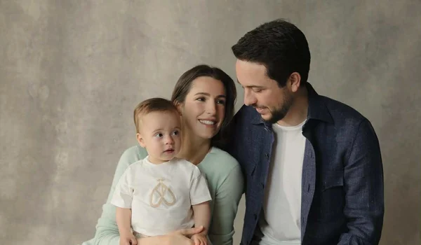 Prințul Hussein, Prințesa Rajwa și Prințesa Iman Foto Instagram jpg